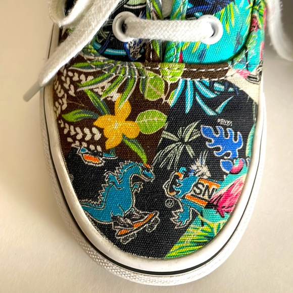 VANS•FLAMINGO•PIRATE SKULL•DINOSAUR•WOMENS 6 / MENS 4.5 - Picture 3 of 8